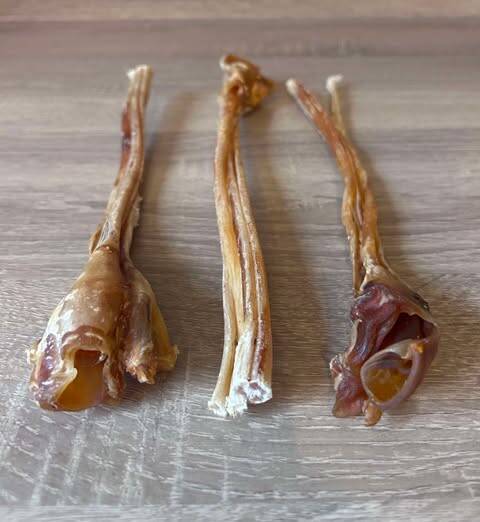 Ostrich Tendons sold by Friends and Canines Natural Dog Treats