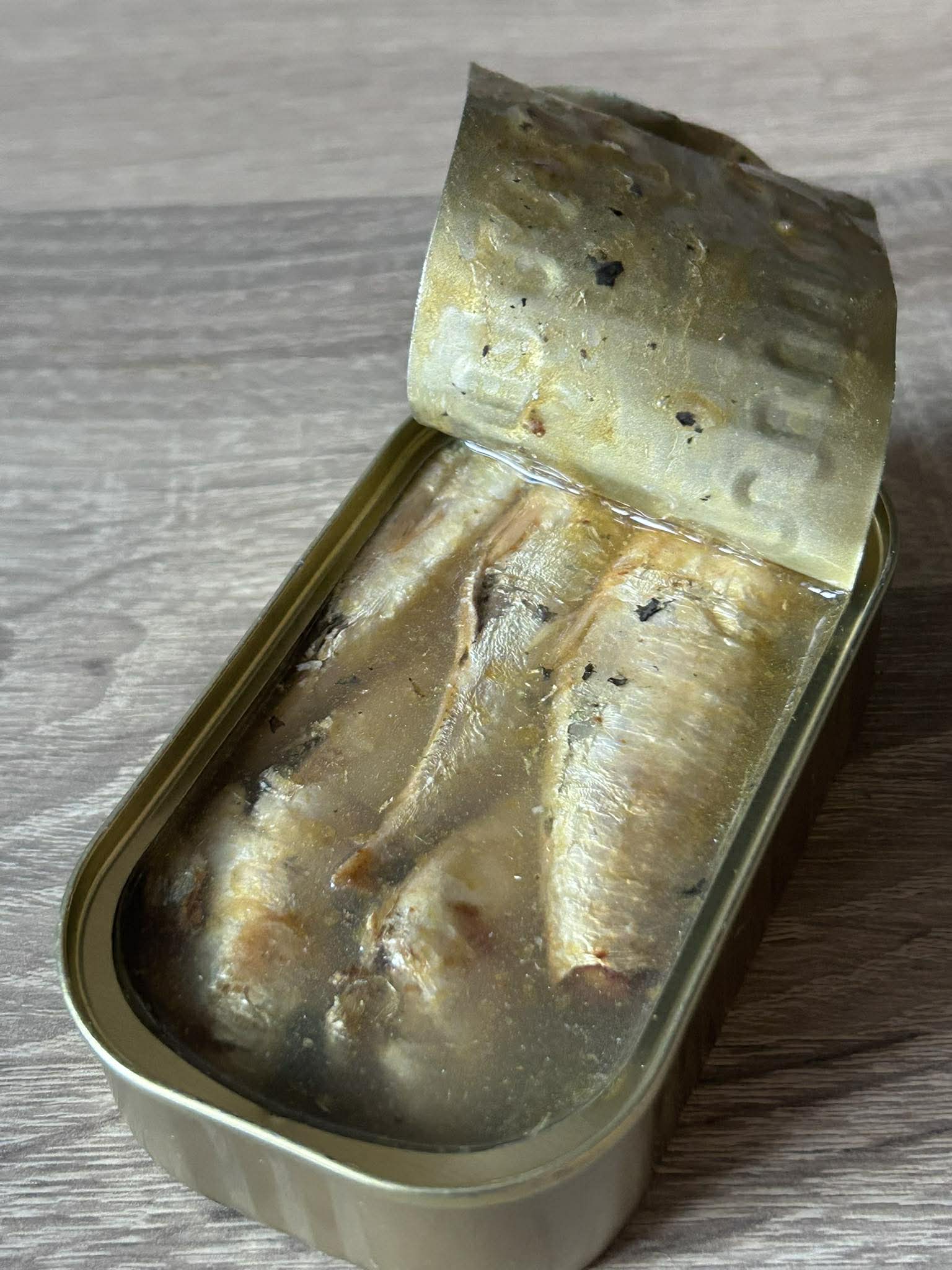Tinned sardines in water for dogs from Friends and Canines